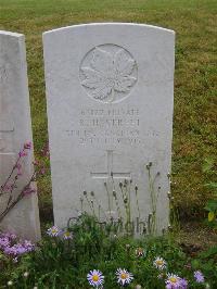 Etaples Military Cemetery - Street, Richard Herbert